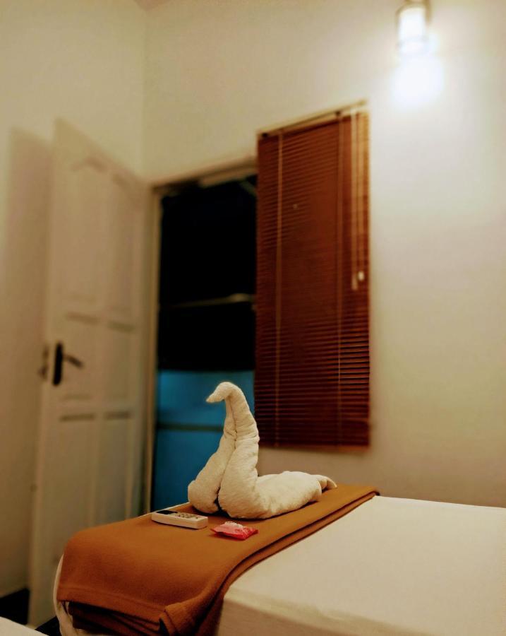 Janatha Homestay Kochi Buitenkant foto