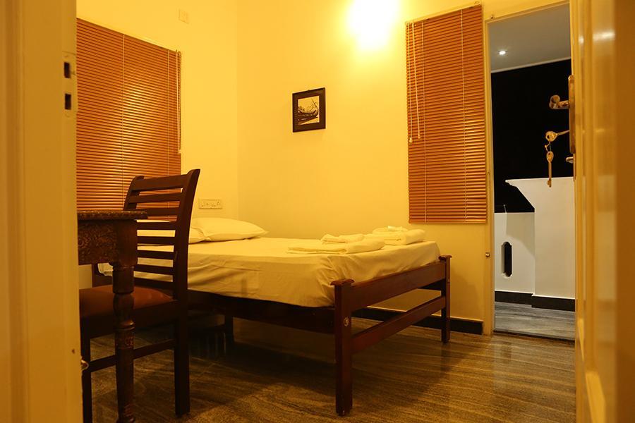 Janatha Homestay Kochi Buitenkant foto