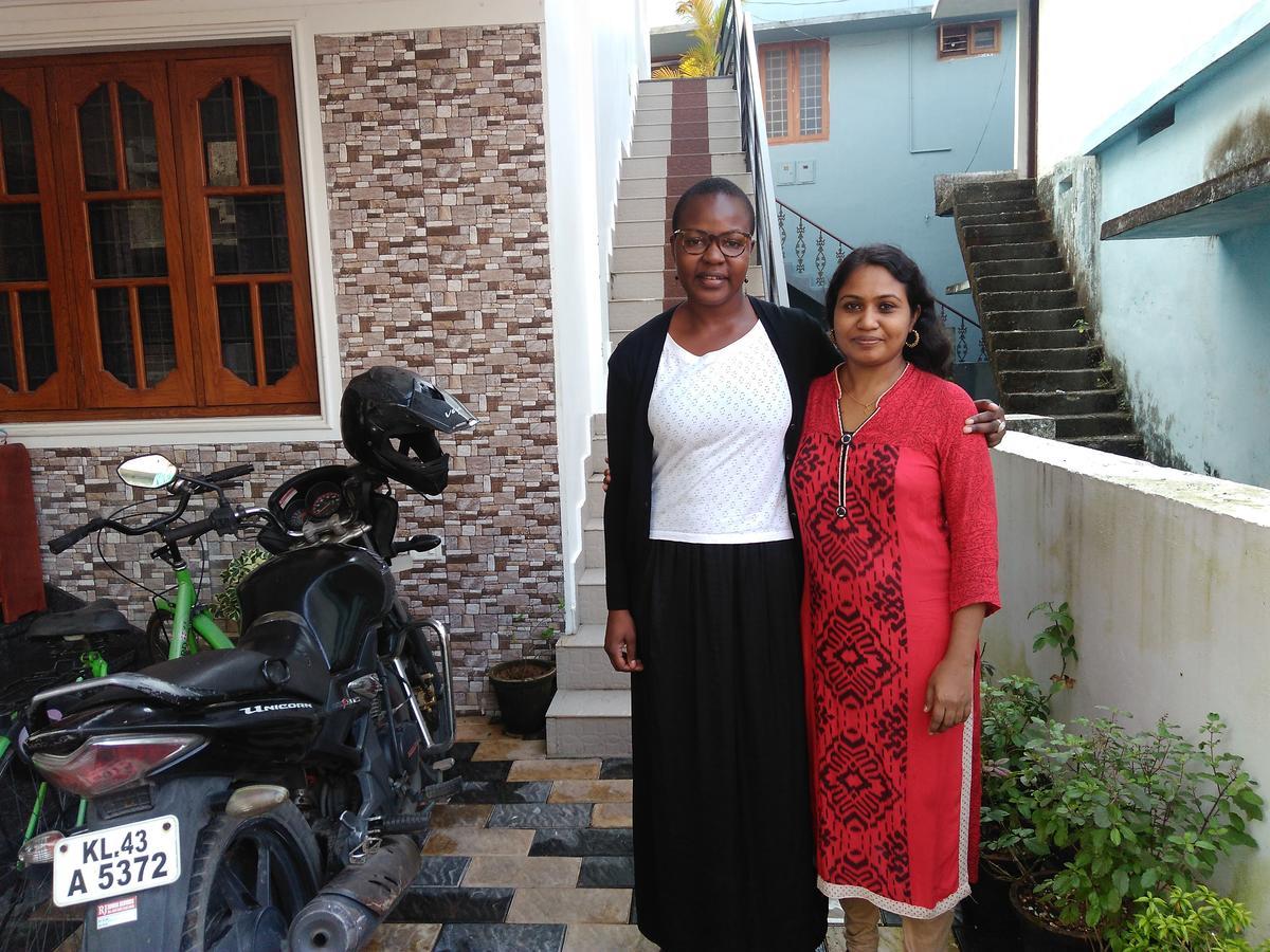 Janatha Homestay Kochi Buitenkant foto
